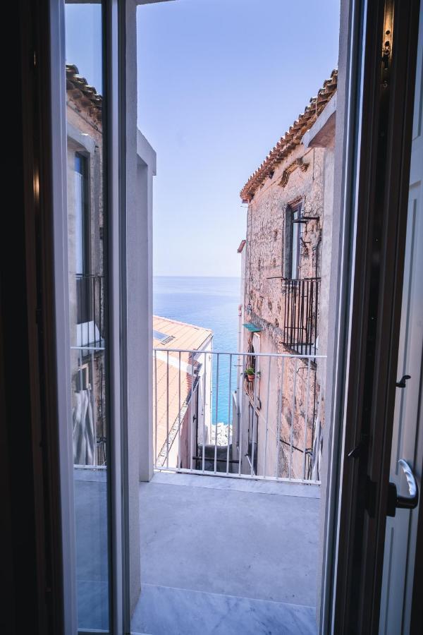Palazzo Paladini - Luxury Suites In The Heart Of The Old Town Pizzo  Exterior foto
